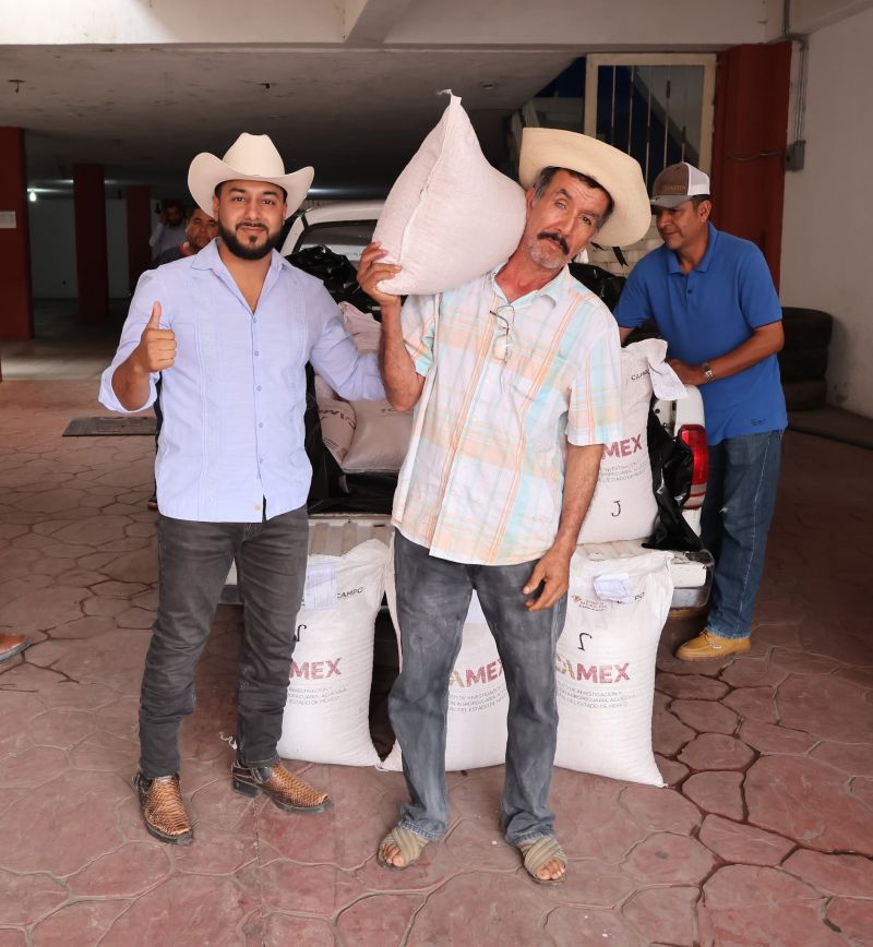 Edder entrega semilla de maíz blanco subsidiada a productores agrícolas